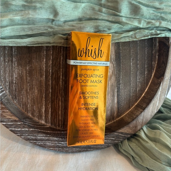 Whish Exfoliating Foot Mask • Pumpkin Spice - Picture 1 of 2